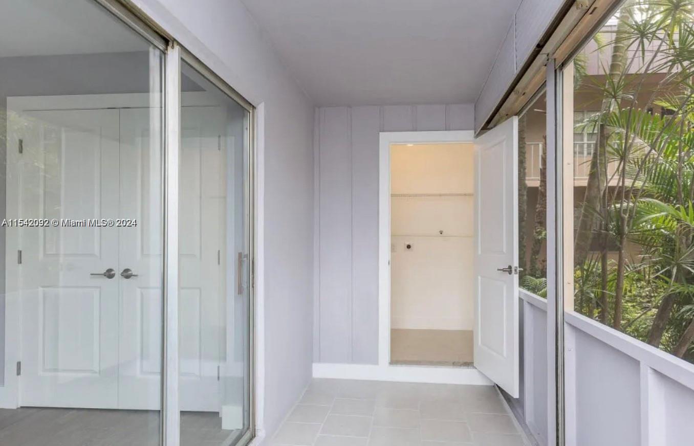 KINGS POINT BURGUNDY COND - Residential