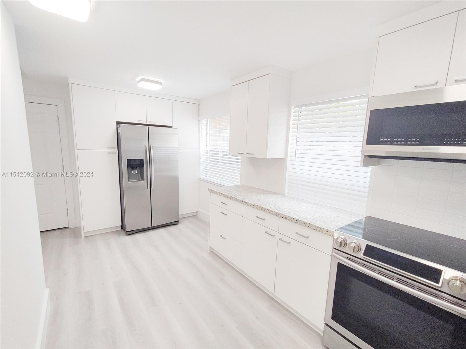 KINGS POINT BURGUNDY COND - Residential