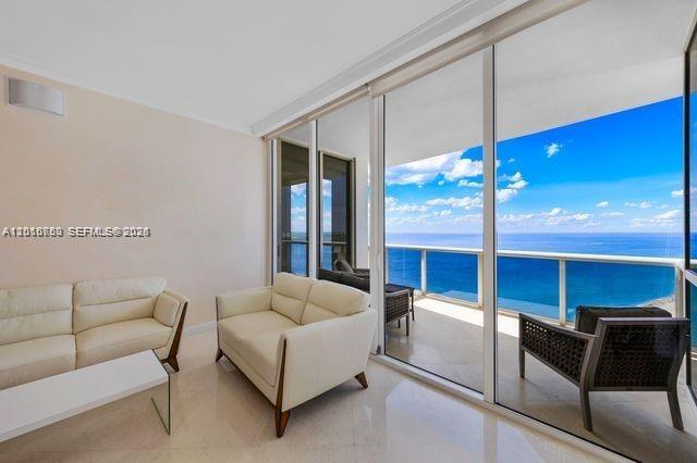 18101 Collins Ave 4702