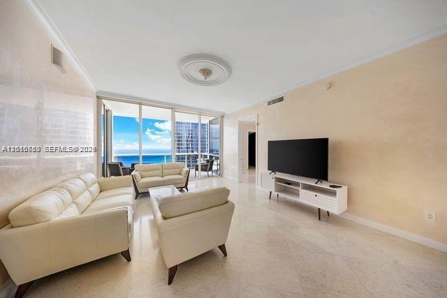 18101 Collins Ave 4702