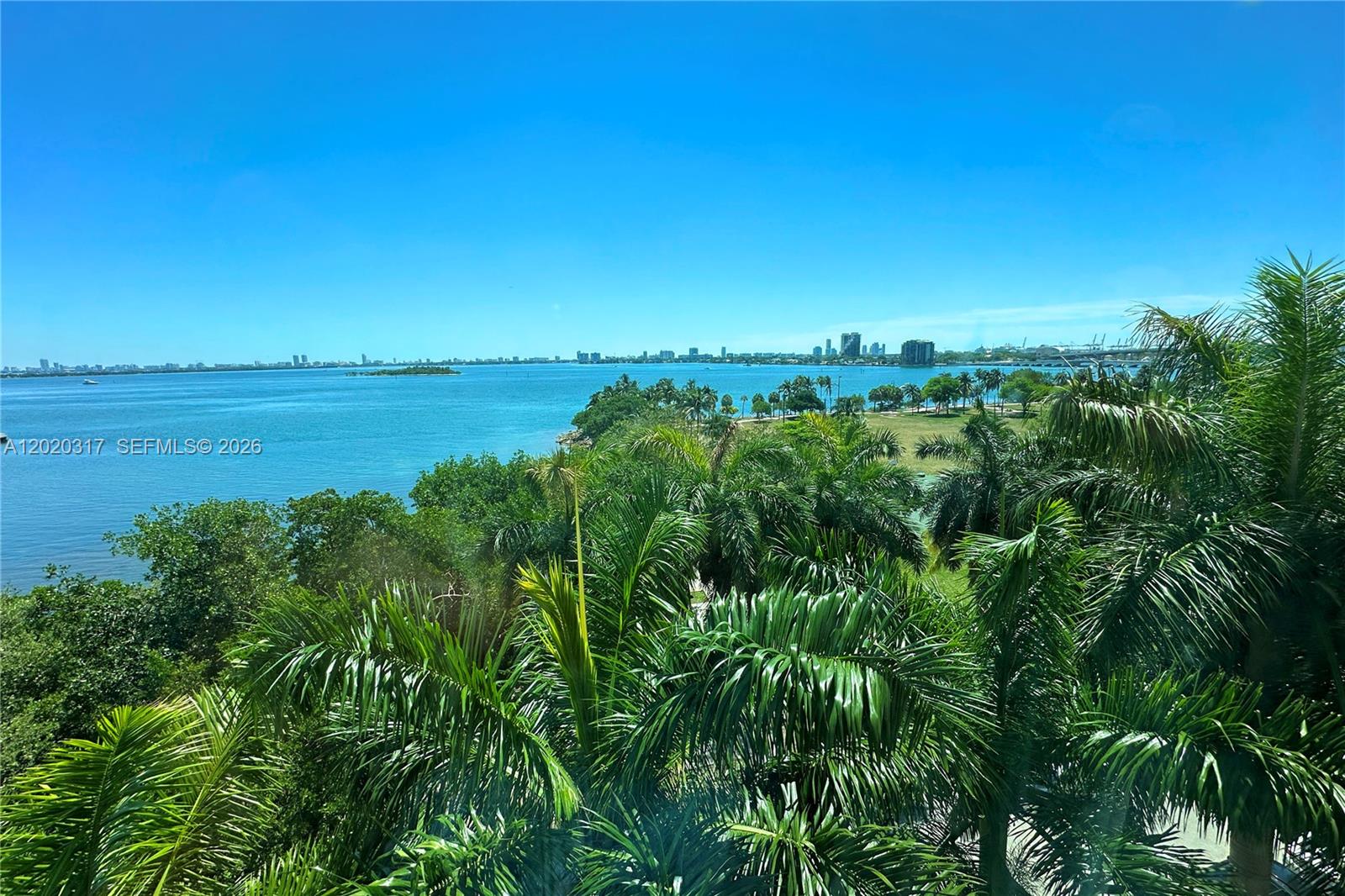 2000 N Bayshore Dr 614