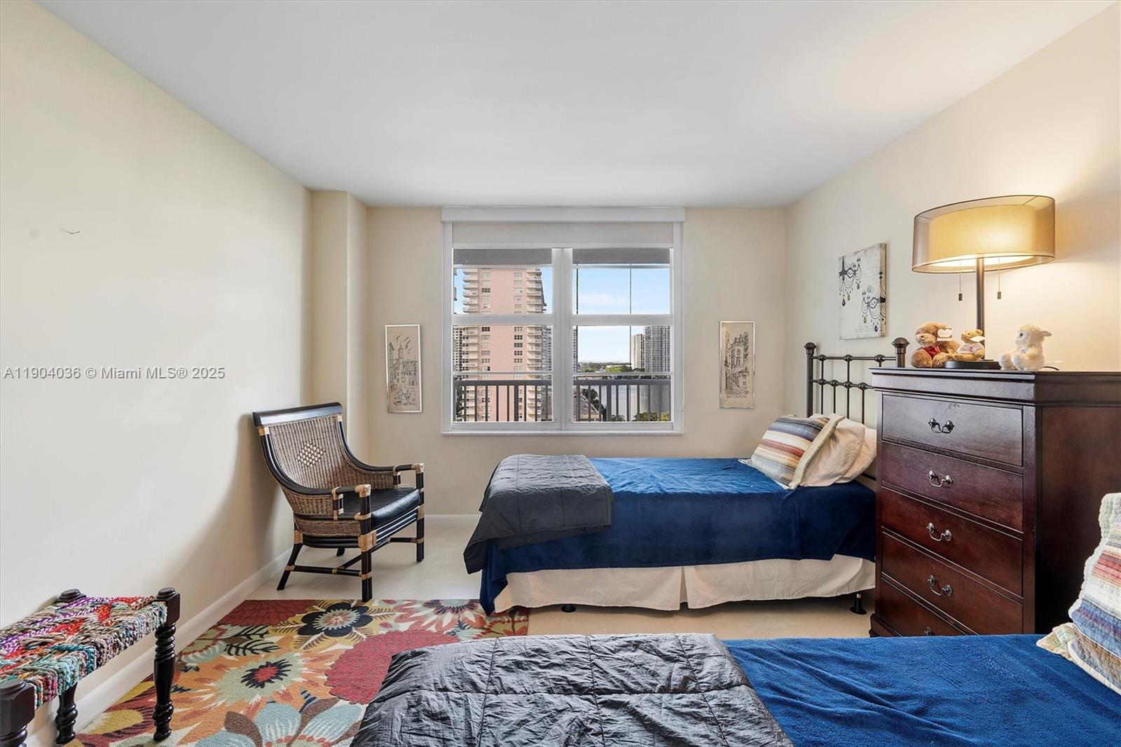 WINSTON TOWERS 400 CONDO - Residential