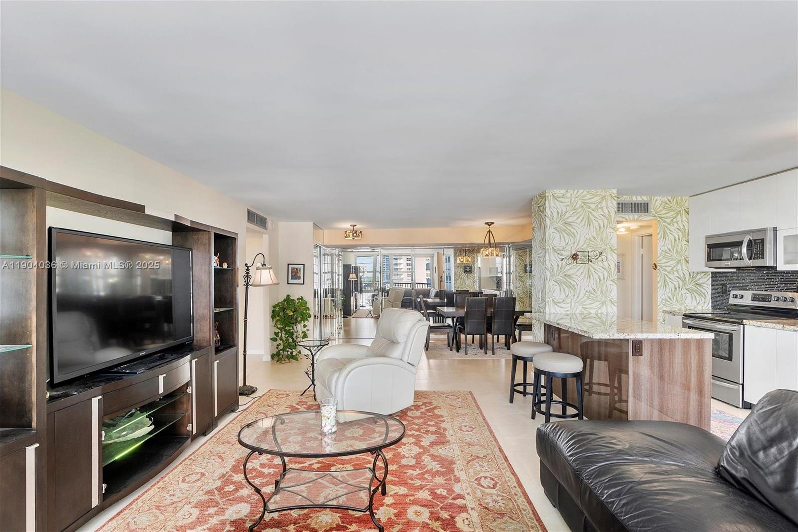 WINSTON TOWERS 400 CONDO - Residential