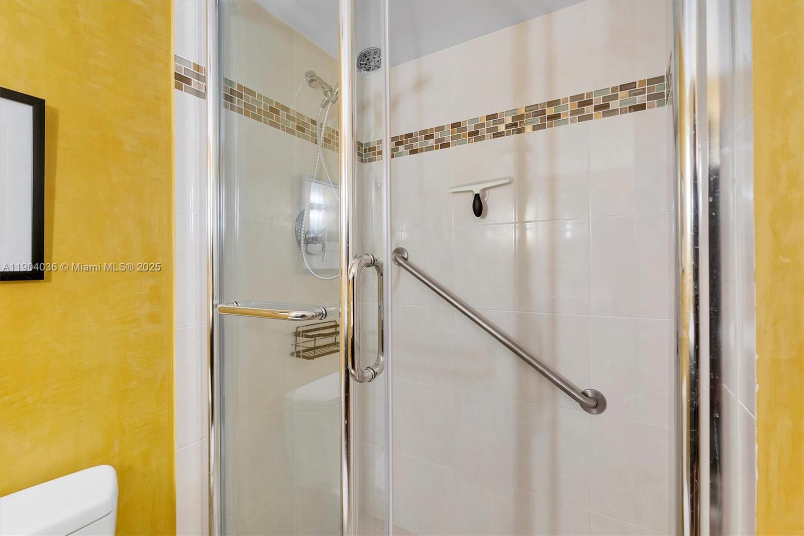 WINSTON TOWERS 400 CONDO - Residential