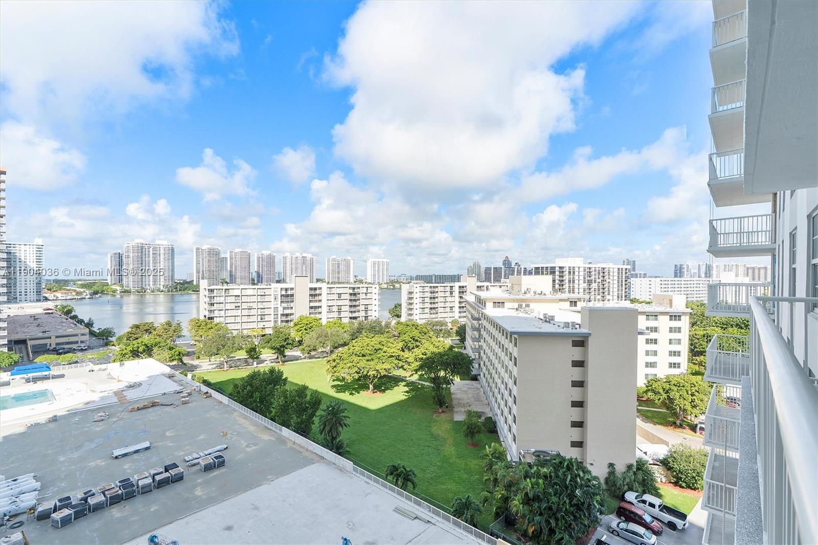 WINSTON TOWERS 400 CONDO - Residential