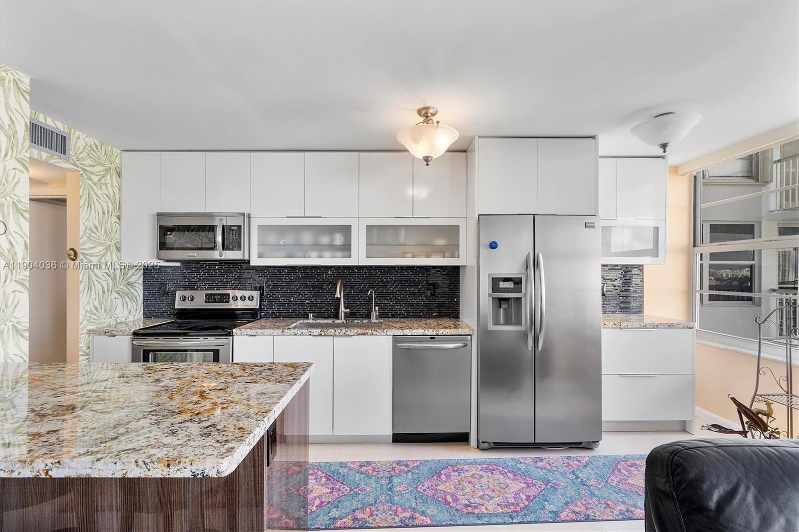 WINSTON TOWERS 400 CONDO - Residential