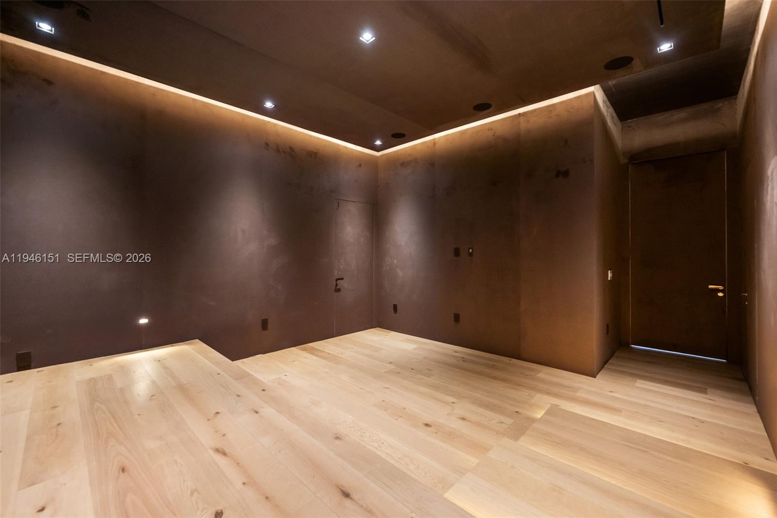 SUNILAND ESTATES 1ST ADDN - Residential