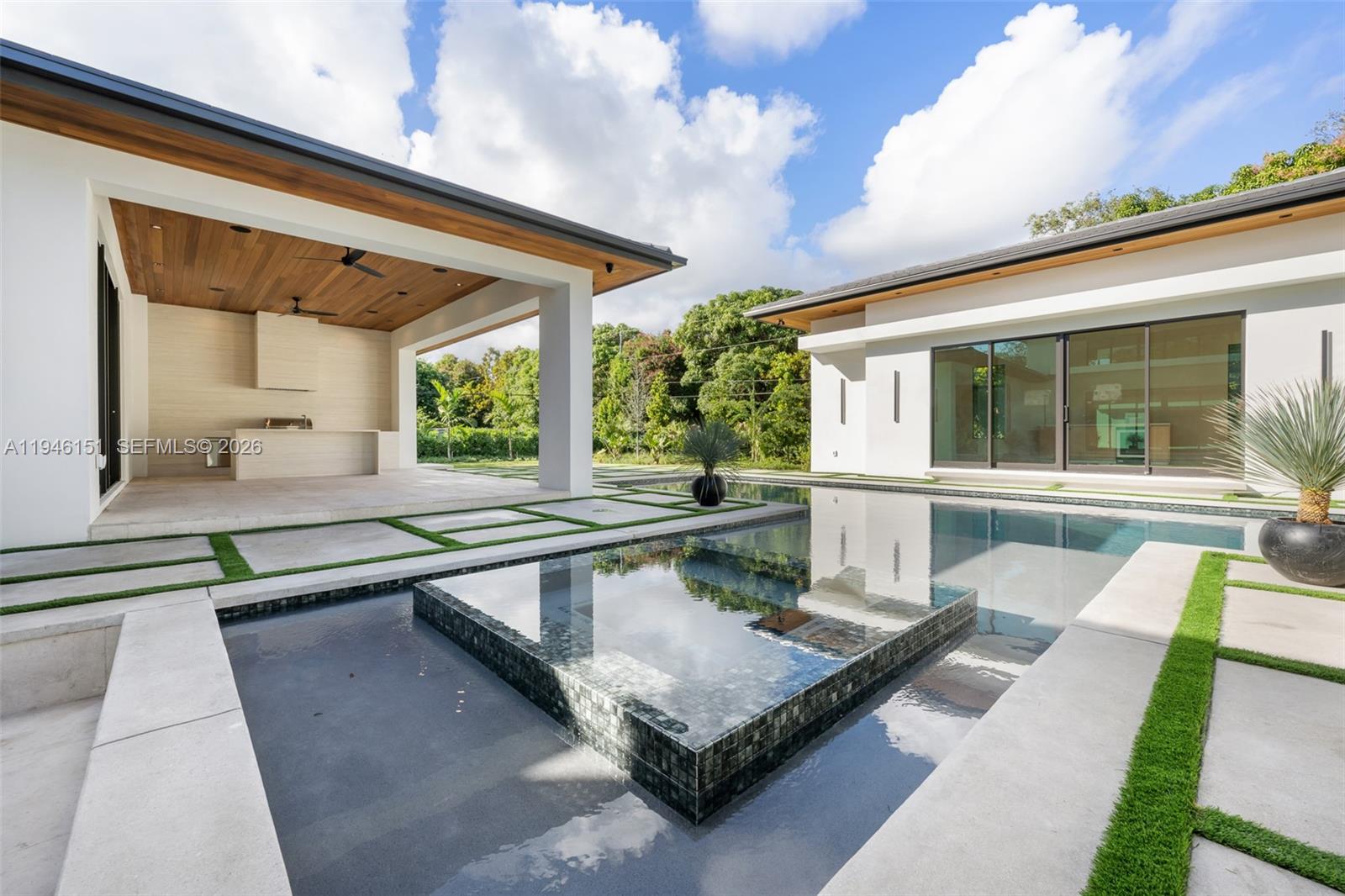 SUNILAND ESTATES 1ST ADDN - Residential