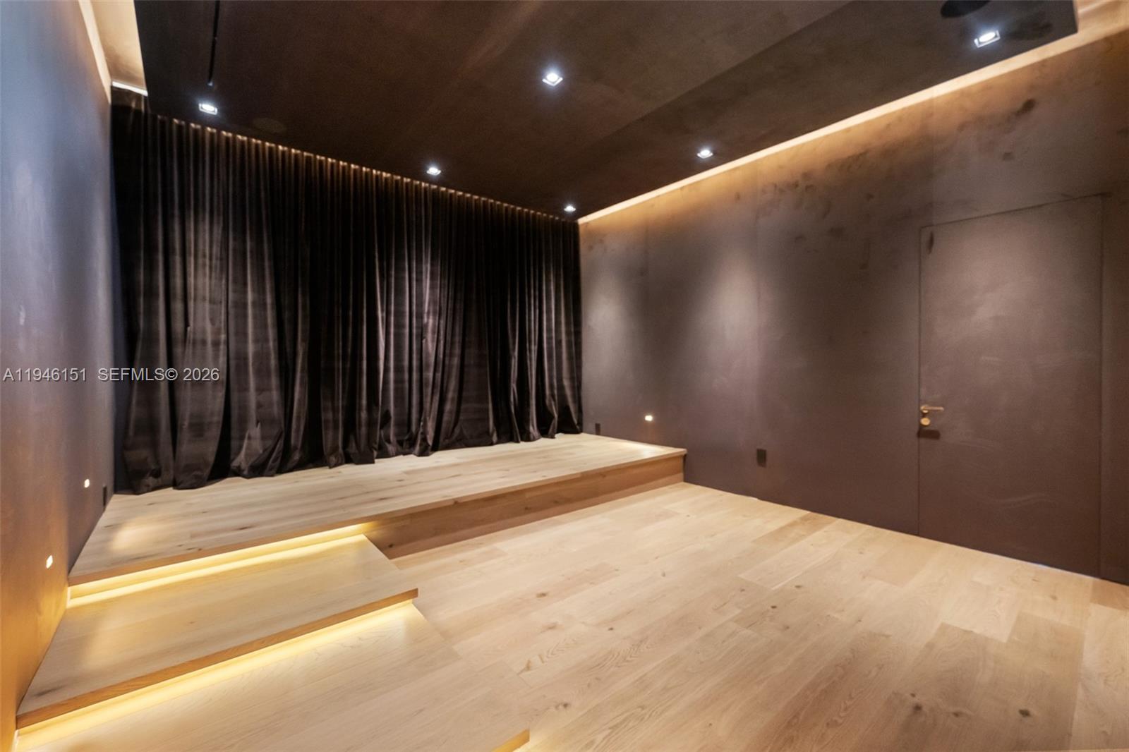 SUNILAND ESTATES 1ST ADDN - Residential