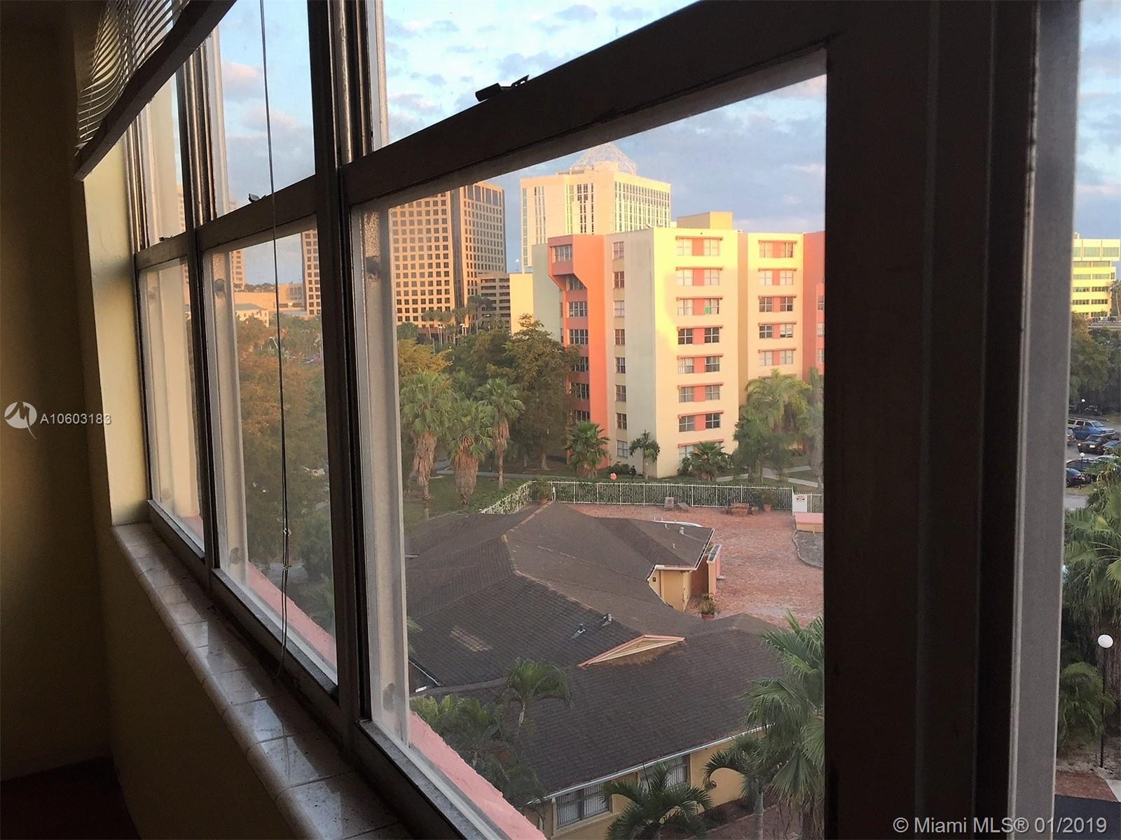 DADELAND PLACE CONDO - Residential