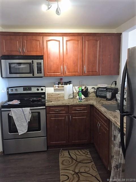 DADELAND PLACE CONDO - Residential