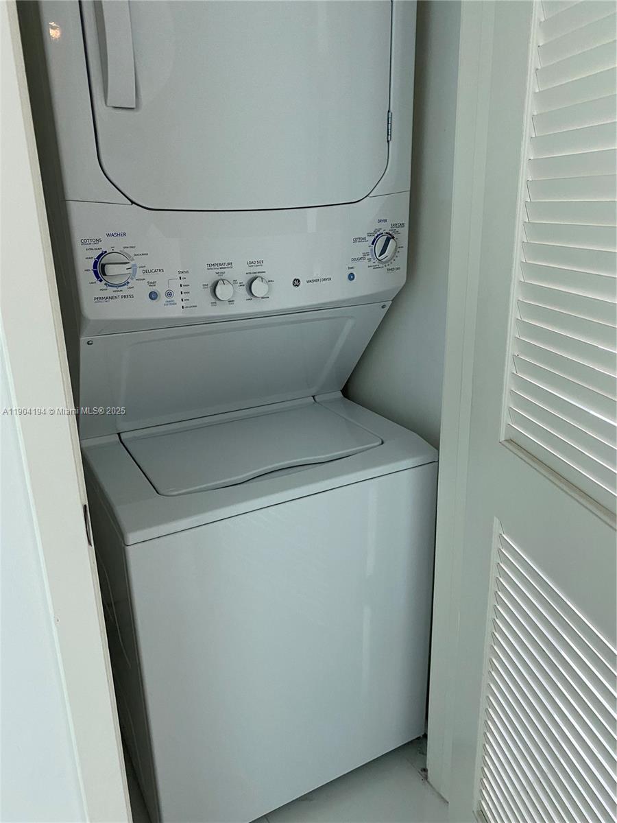 THE AXIS ON BRICKELL II C - Residential