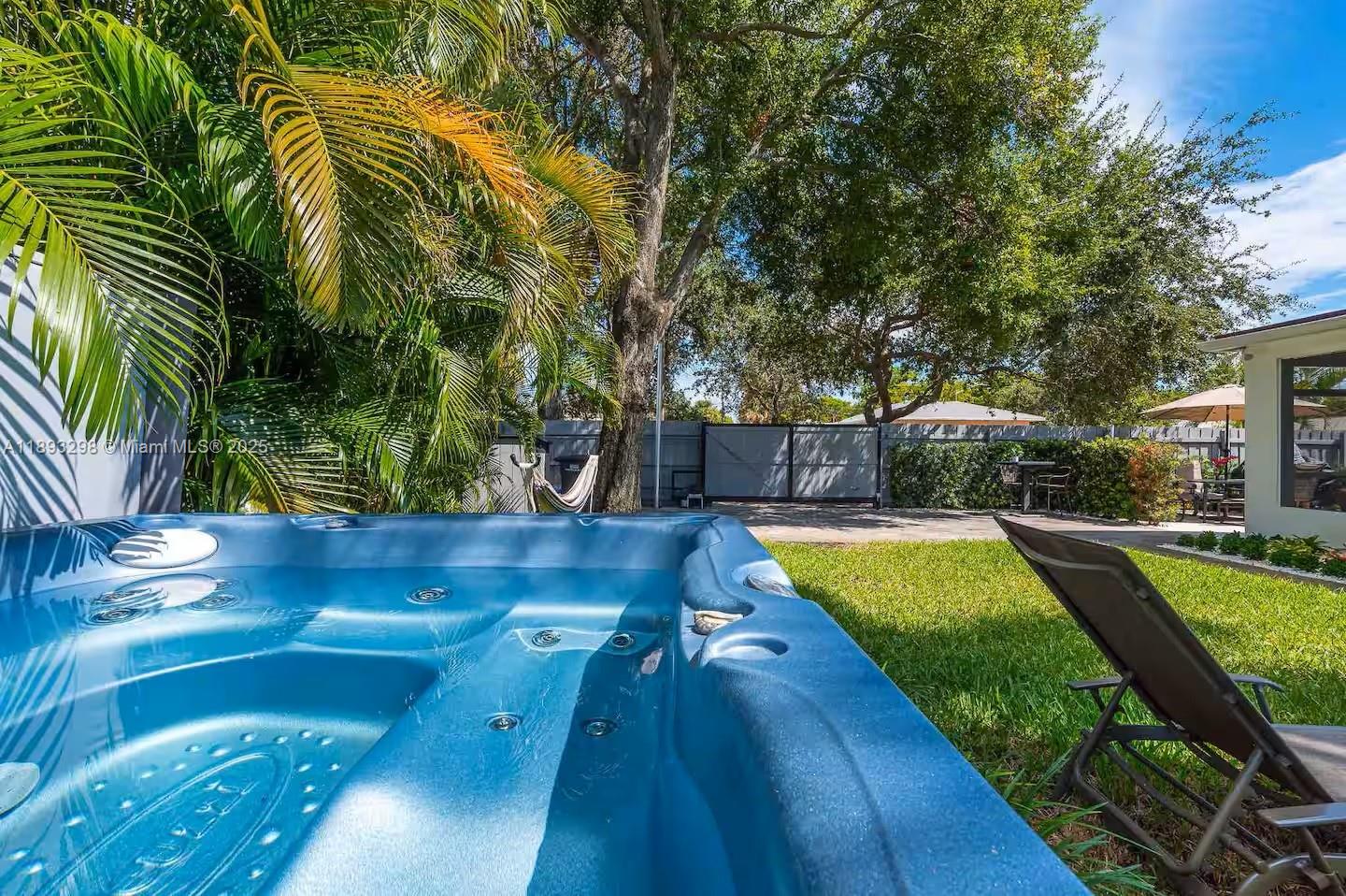 NORTH PALM BCH 3 - Residential Lease