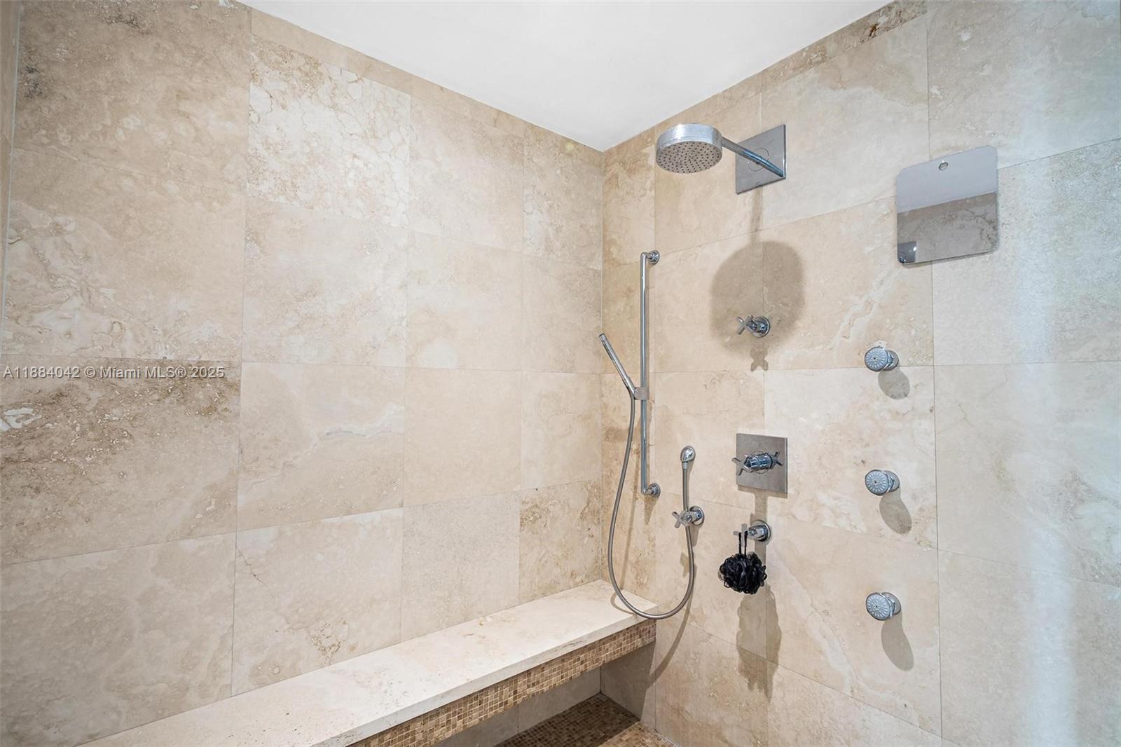 ONE THOUSAND VENETIAN WAY - Residential