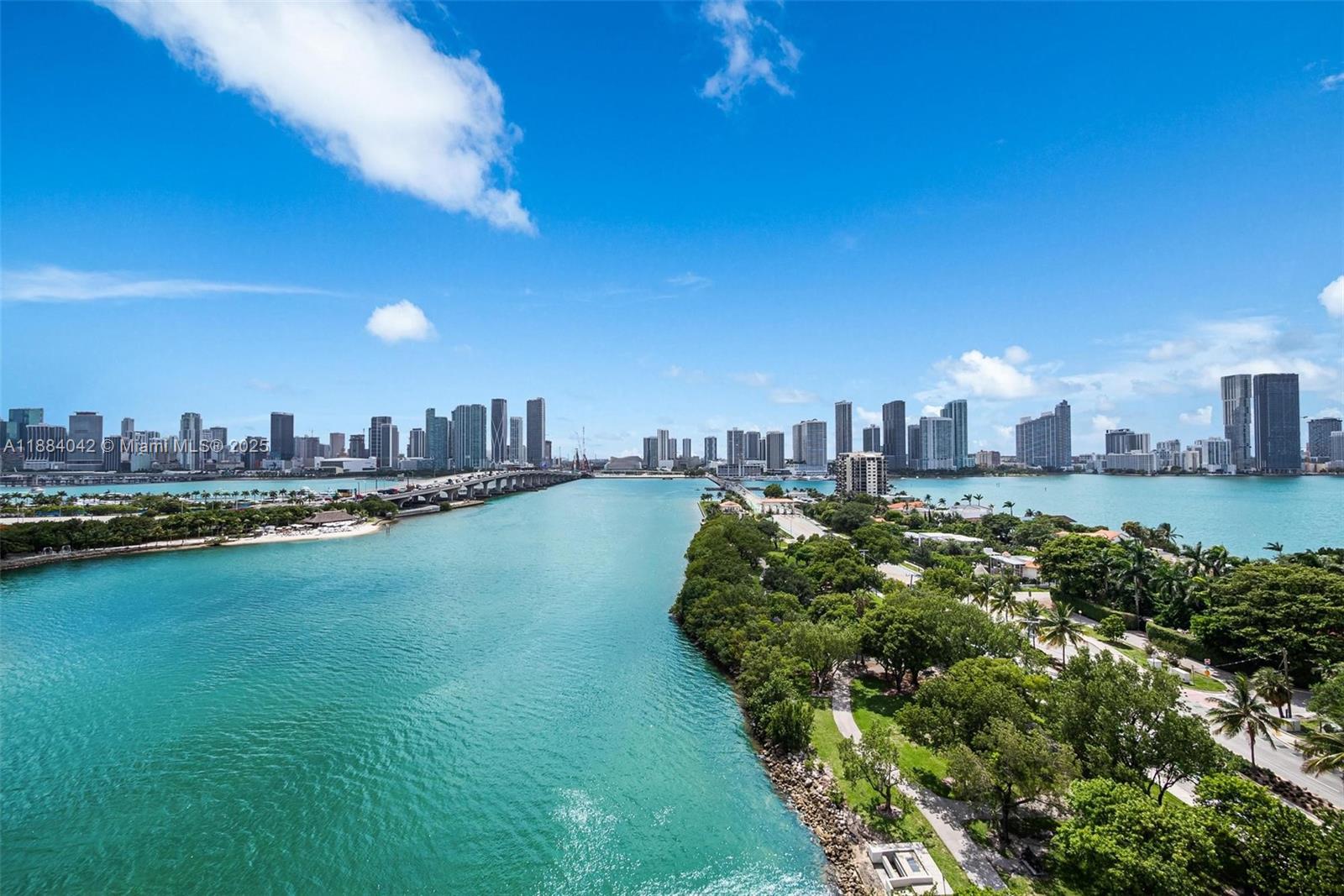 ONE THOUSAND VENETIAN WAY - Residential