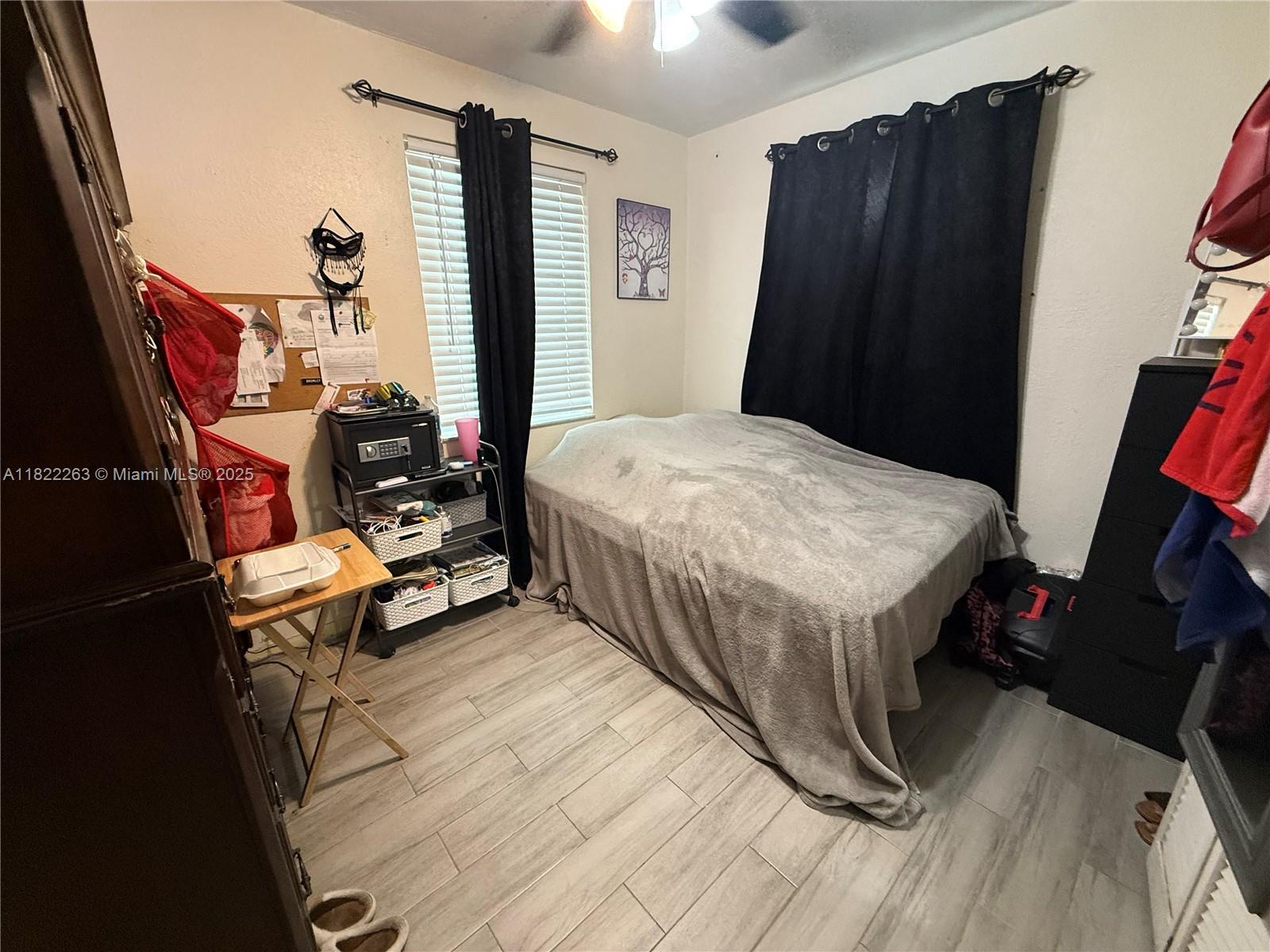 PALM LANE VILLA - Residential