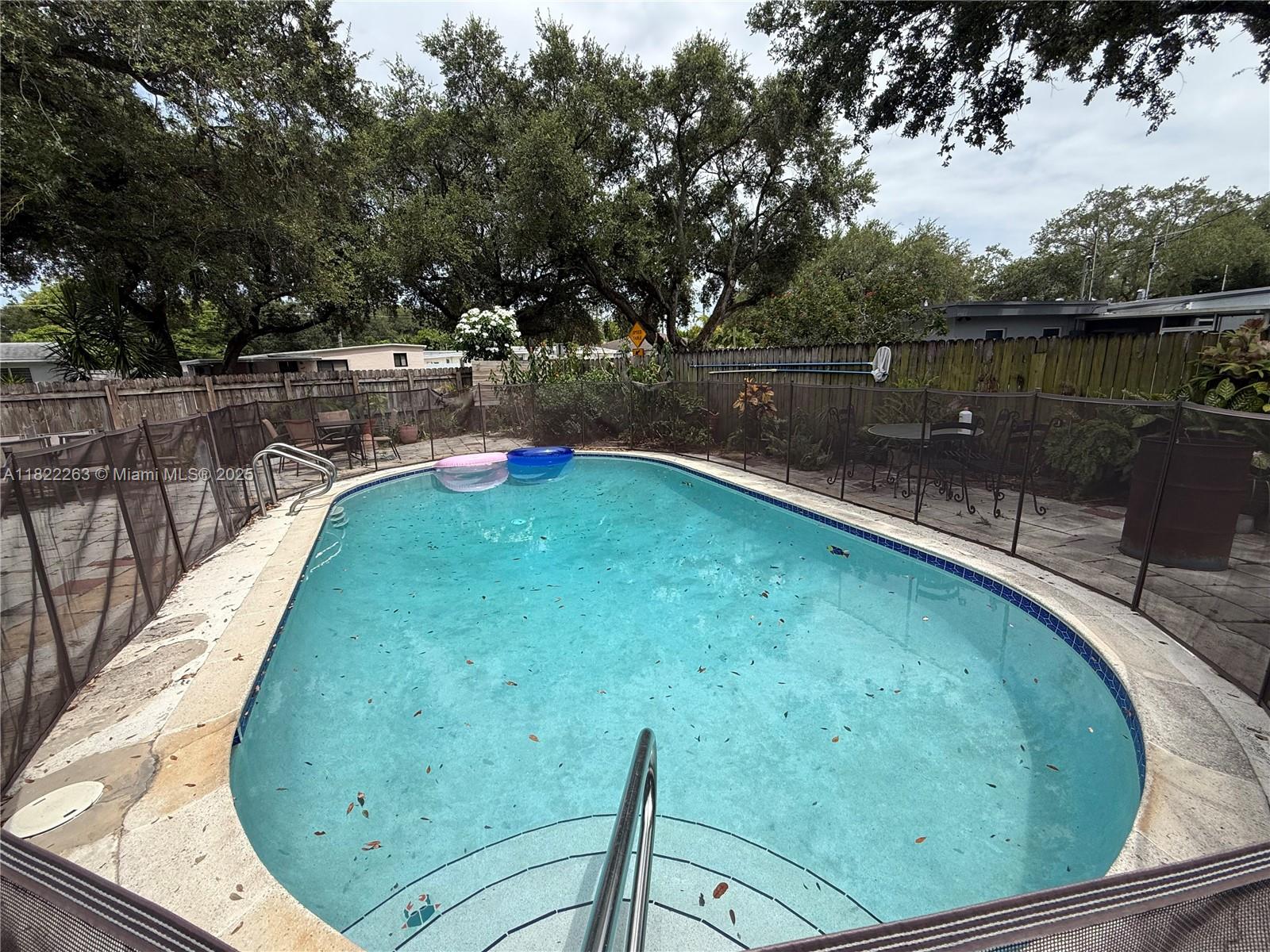 PALM LANE VILLA - Residential