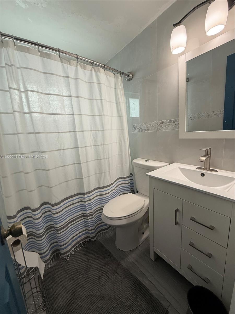 PALM LANE VILLA - Residential