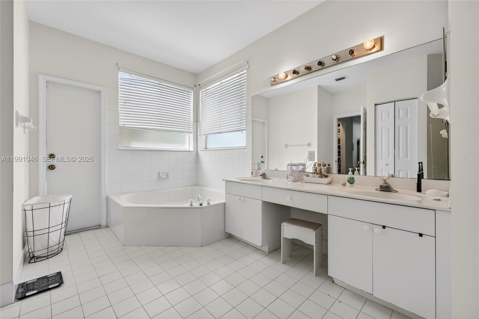 CORAL CREEK - Residential