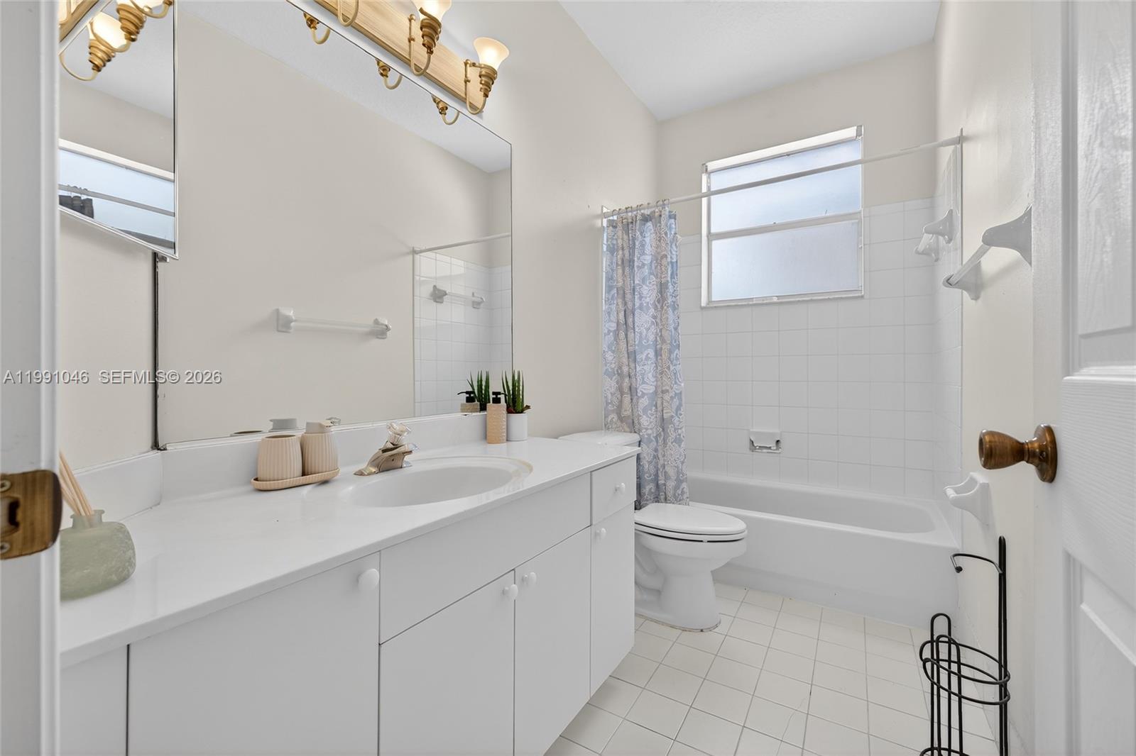 CORAL CREEK - Residential