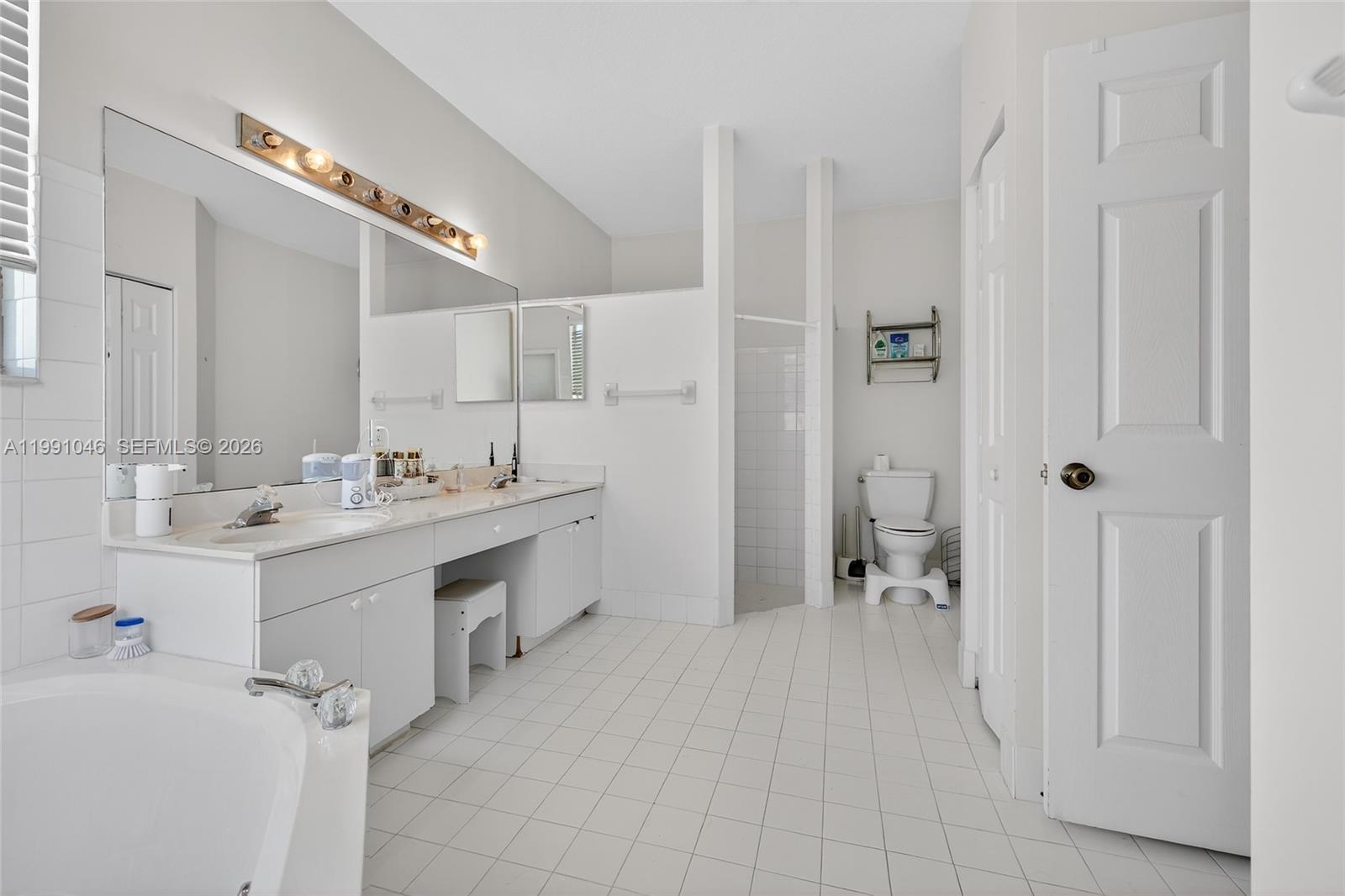 CORAL CREEK - Residential