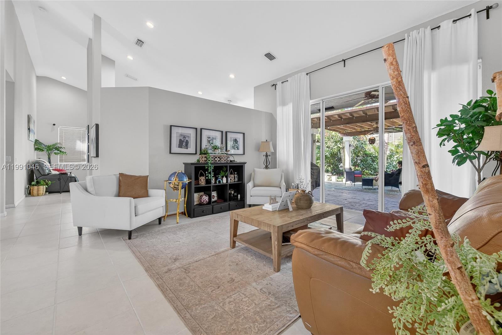 CORAL CREEK - Residential