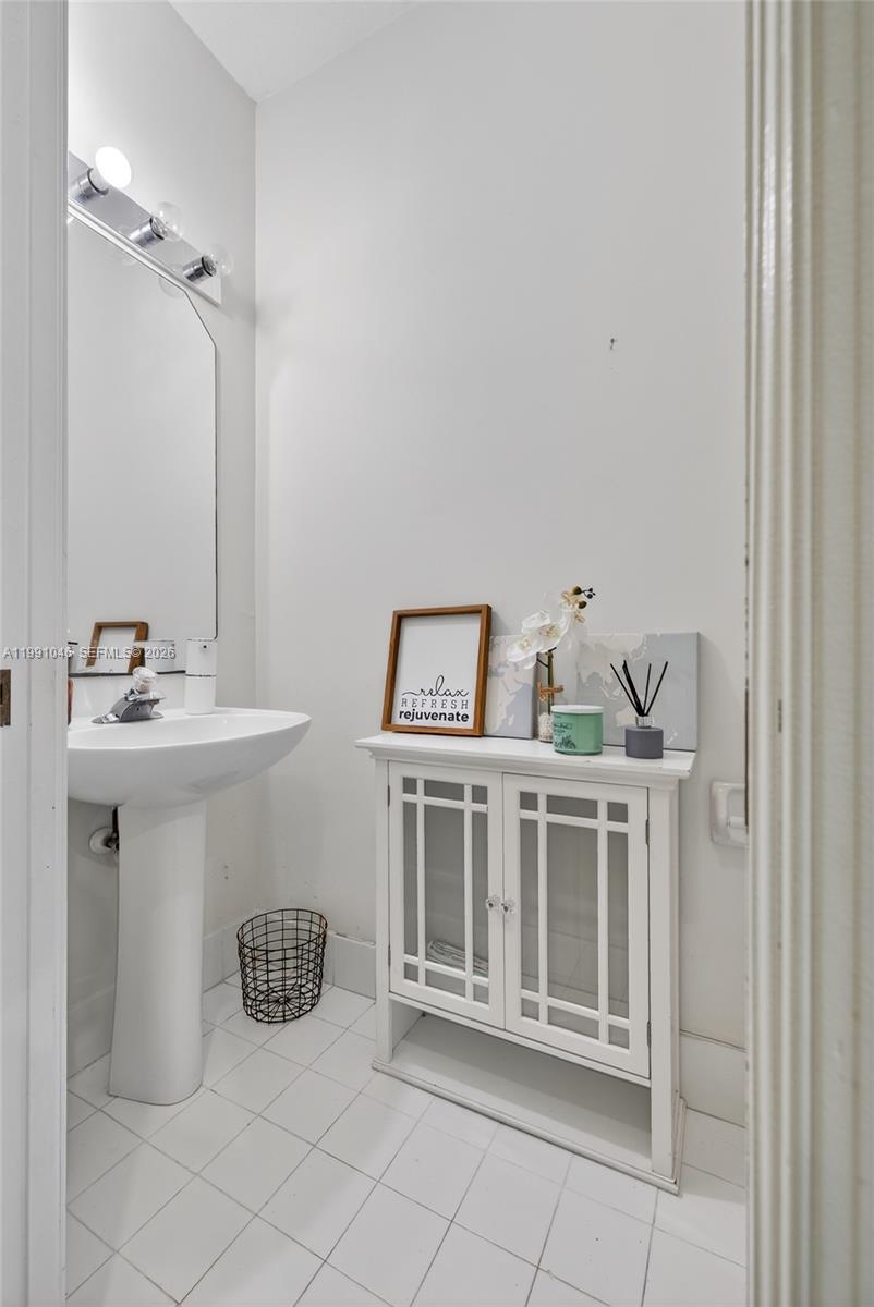 CORAL CREEK - Residential