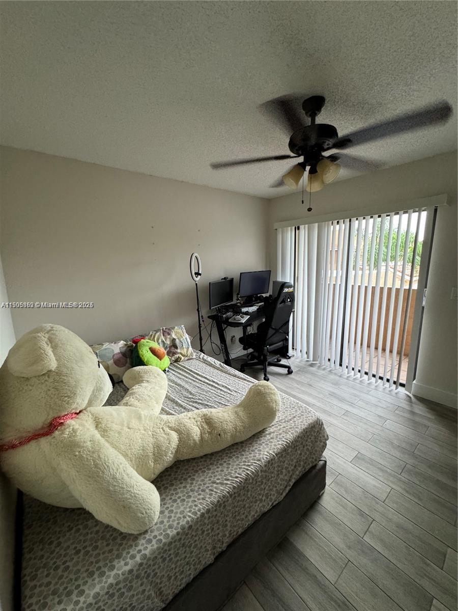 PEMBROKE LAKES SOUTH - Residential Lease