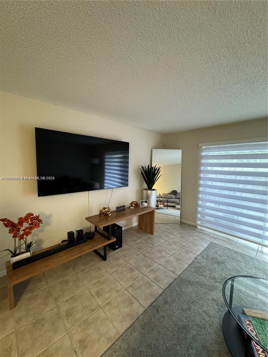 PEMBROKE LAKES SOUTH - Residential Lease