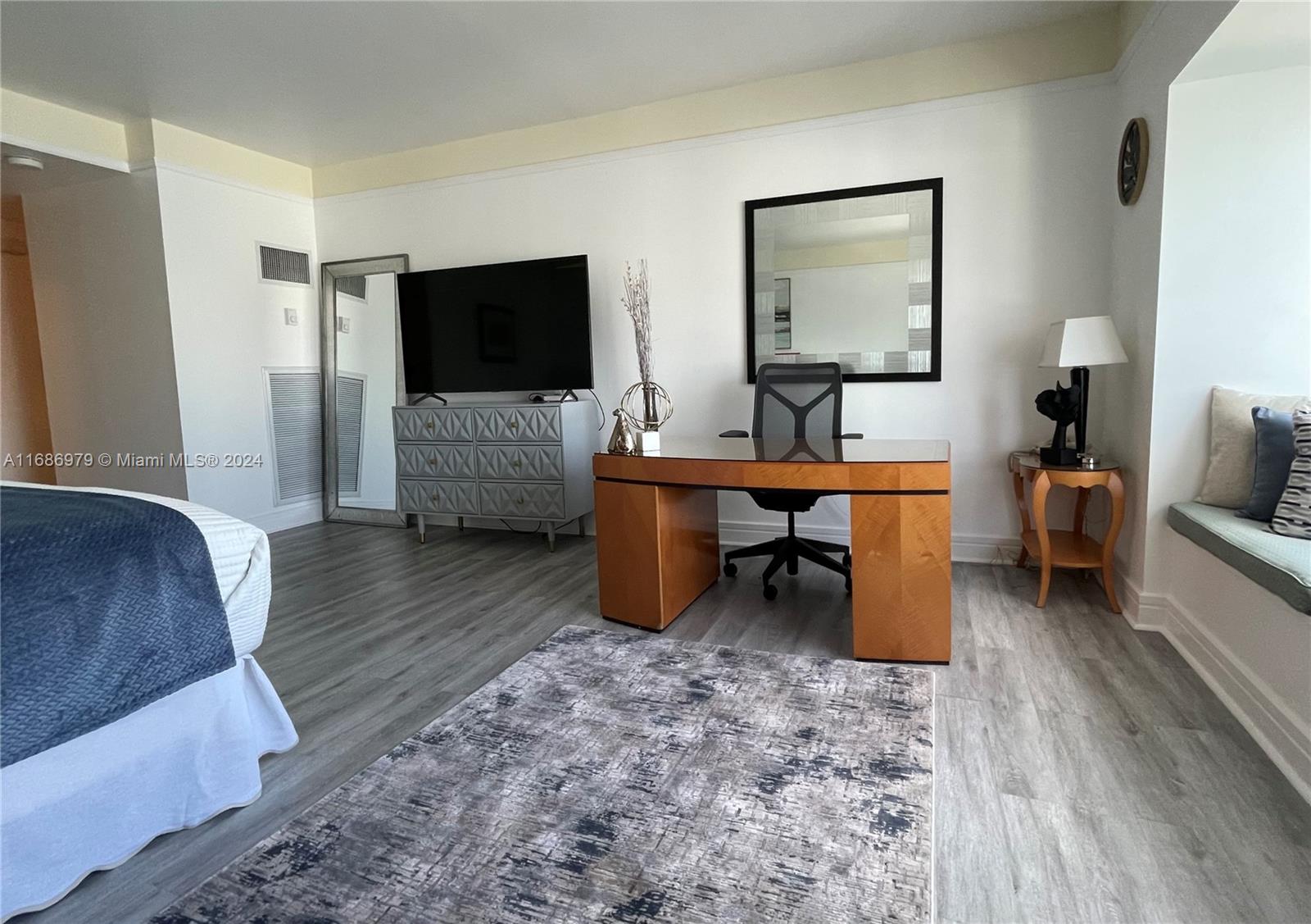 MILLENNIUM TOWER CONDOMIN - Residential