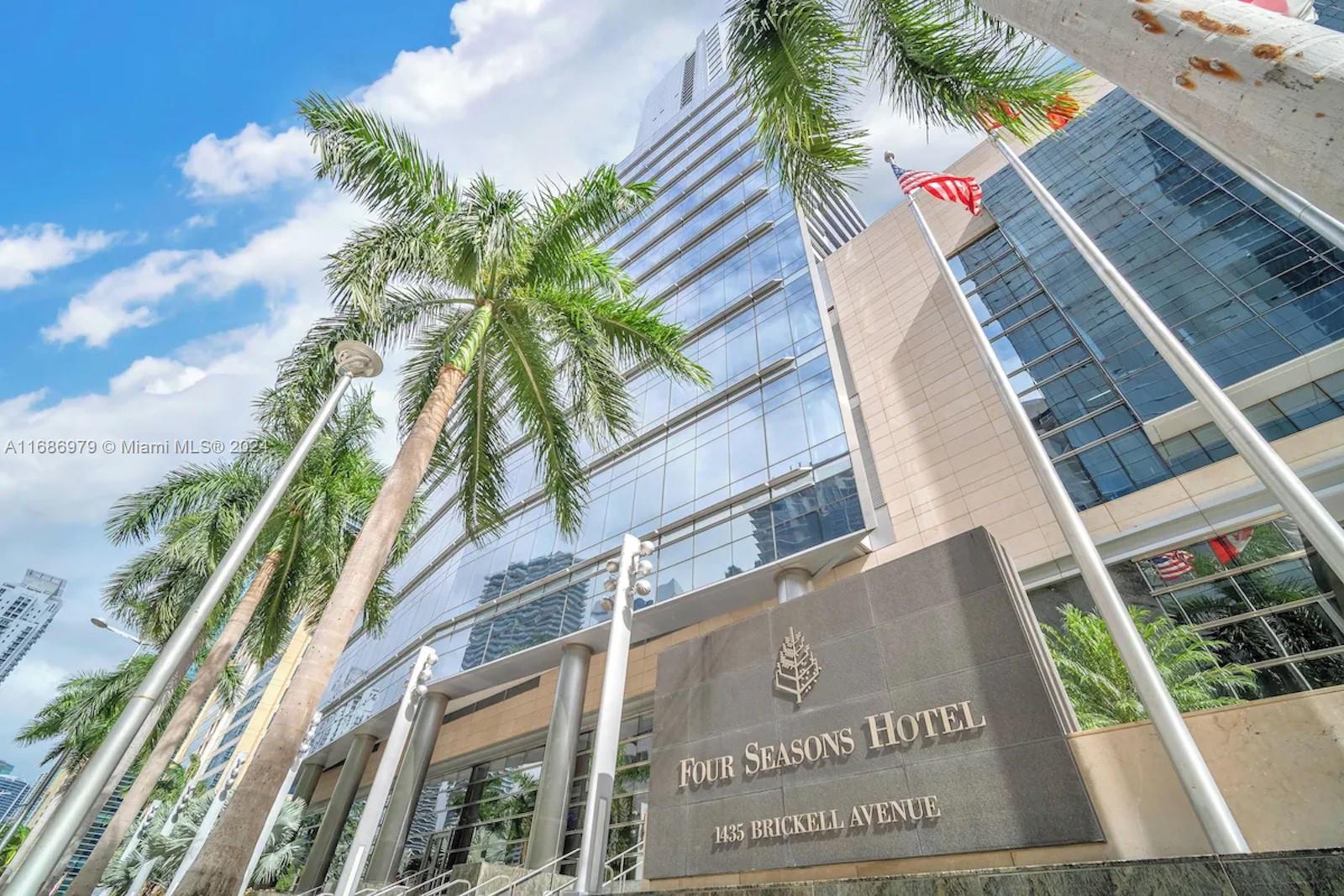 Property for Sale at 1435 Brickell Ave 3211, Miami, Broward County, Florida - Bathrooms: 1  - $920,000