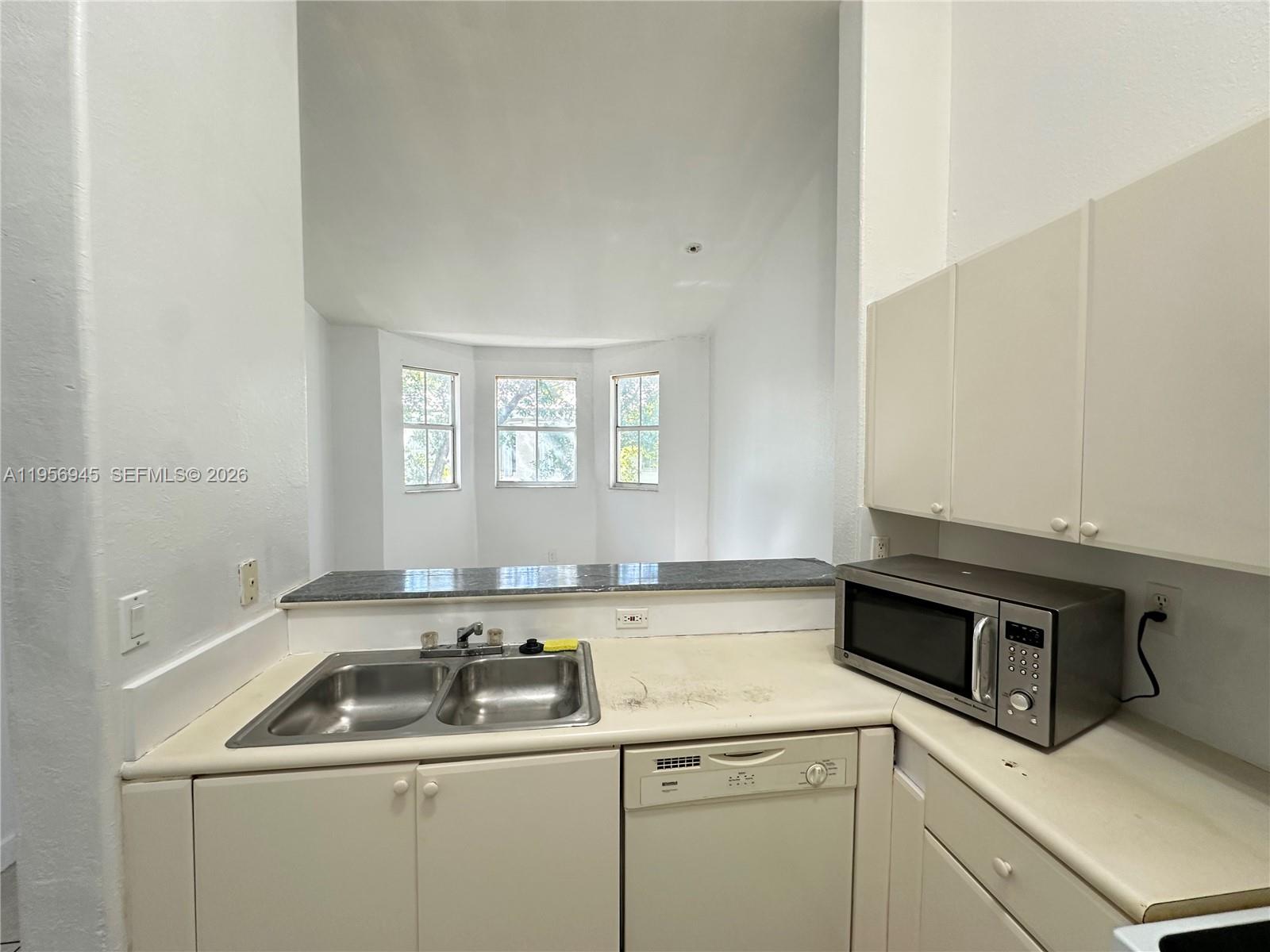 SHOMA CONDO AT KEYS COVE - Residential Lease