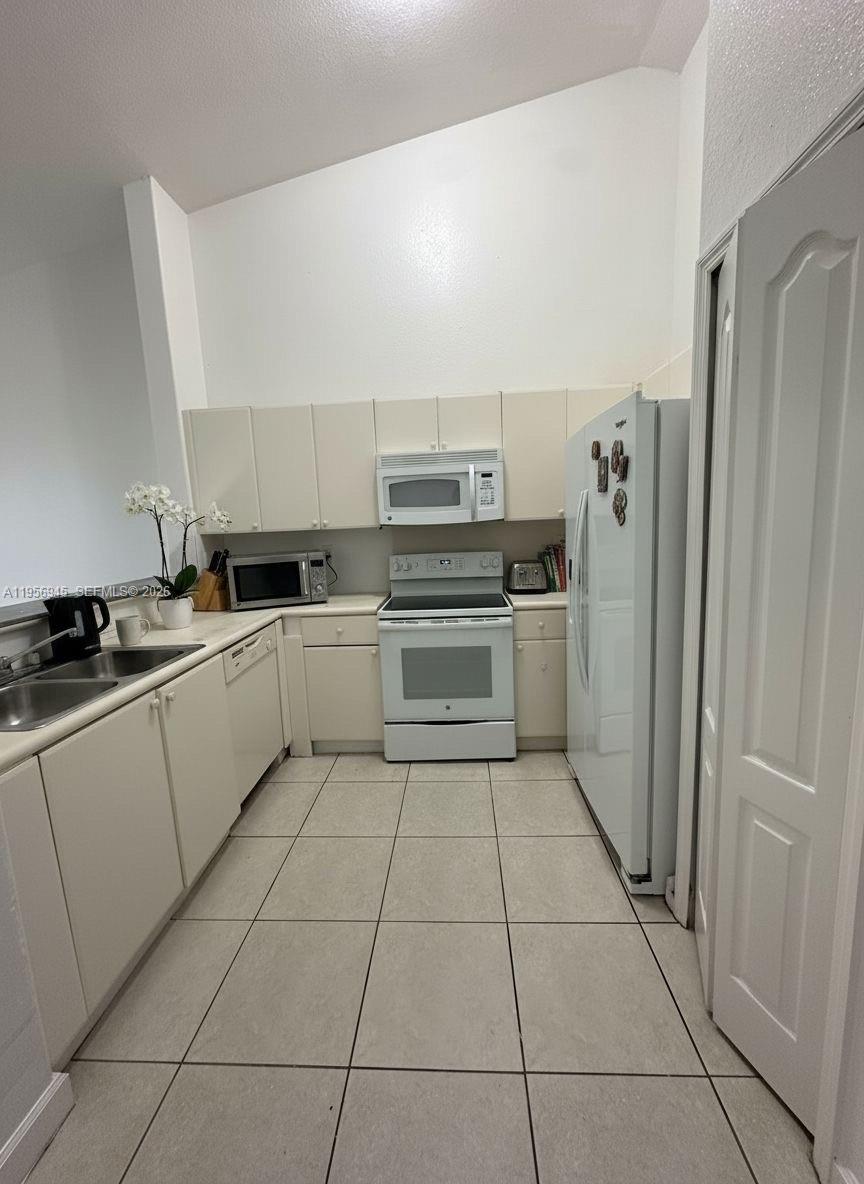 SHOMA CONDO AT KEYS COVE - Residential Lease