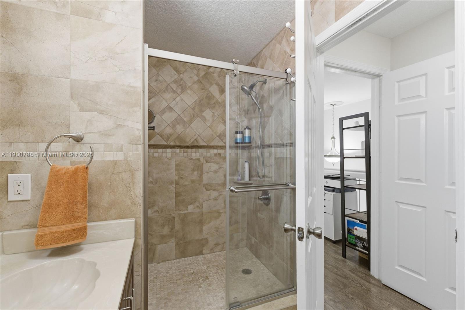 MAHOGANY ISLE HOMES CONDO - Residential
