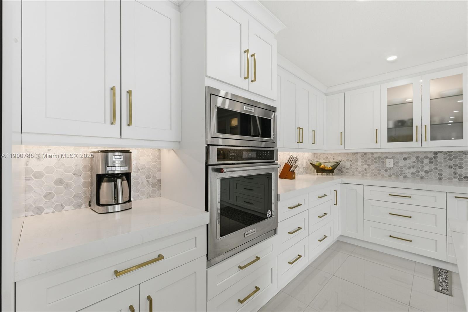 MAHOGANY ISLE HOMES CONDO - Residential