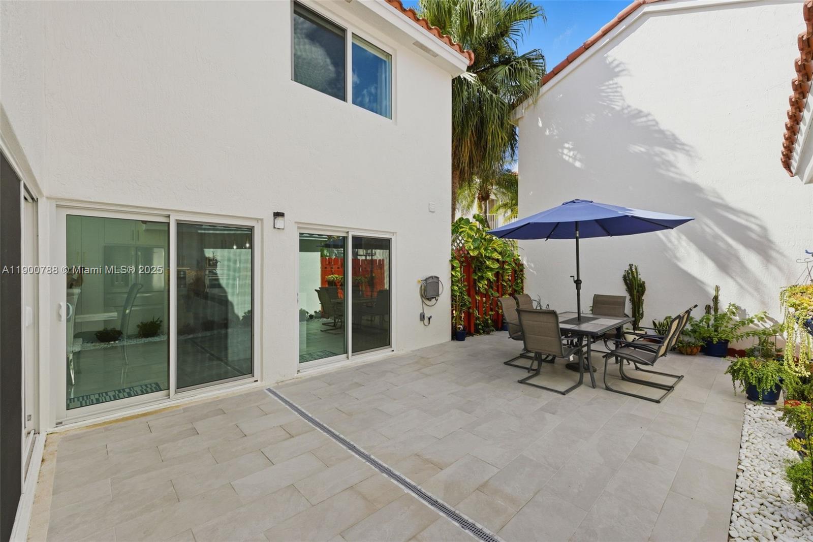 MAHOGANY ISLE HOMES CONDO - Residential