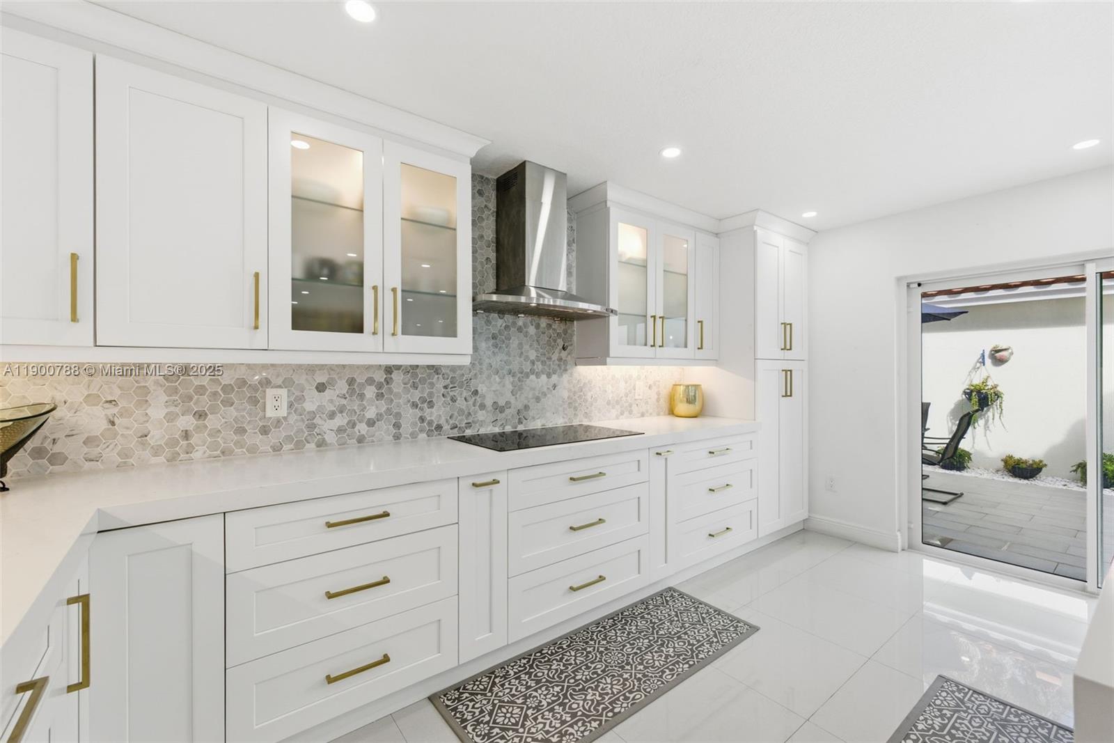 MAHOGANY ISLE HOMES CONDO - Residential