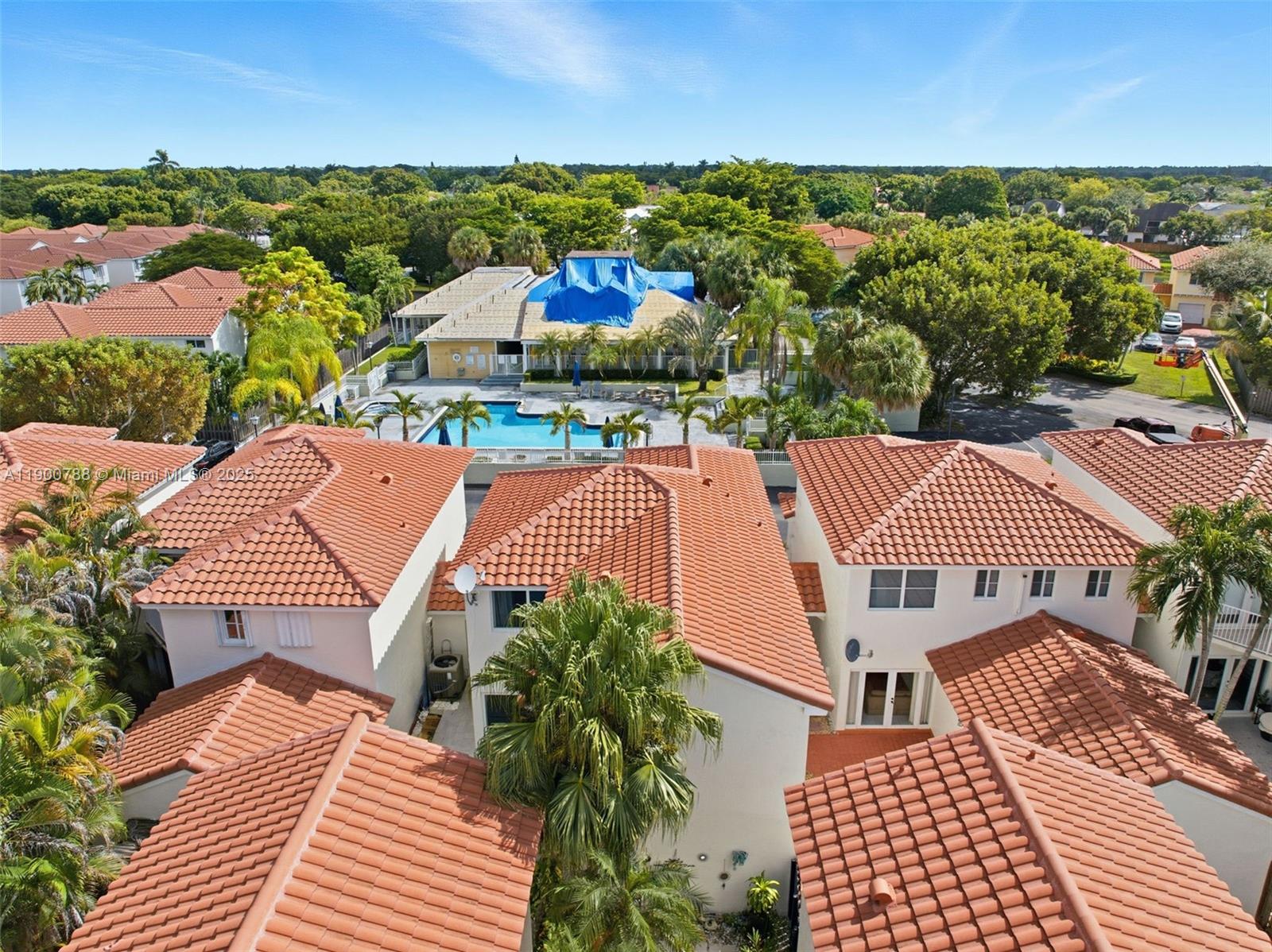 MAHOGANY ISLE HOMES CONDO - Residential