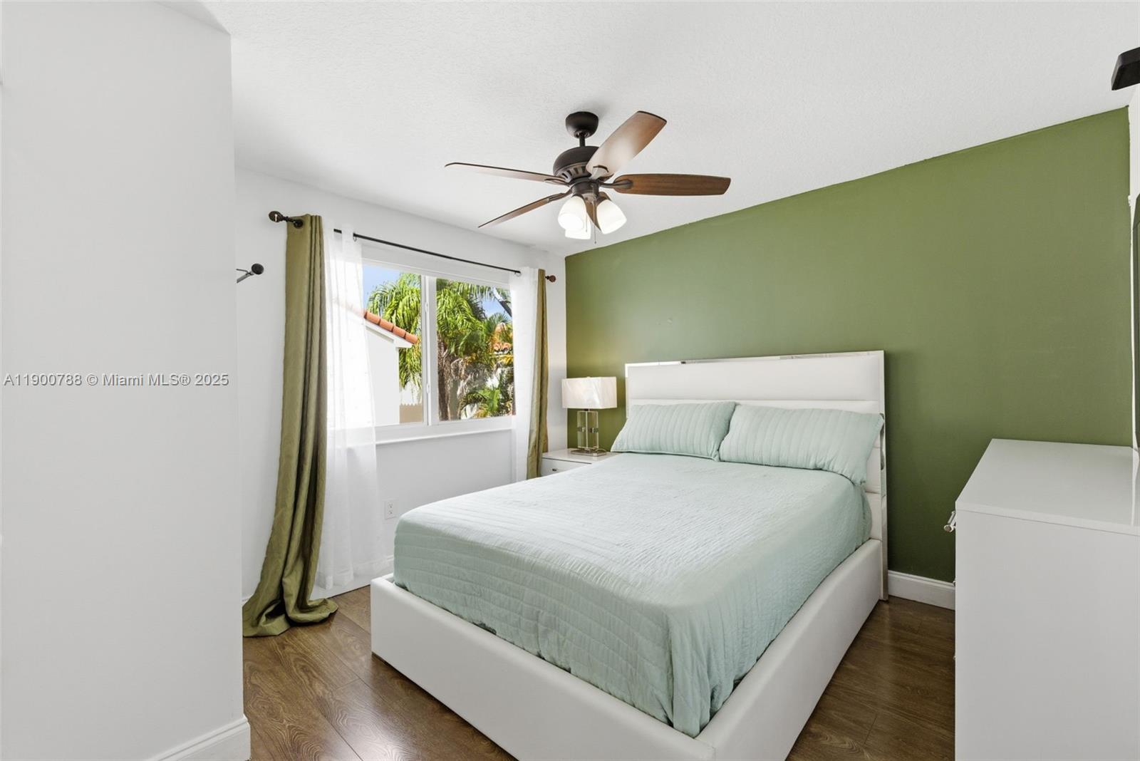 MAHOGANY ISLE HOMES CONDO - Residential
