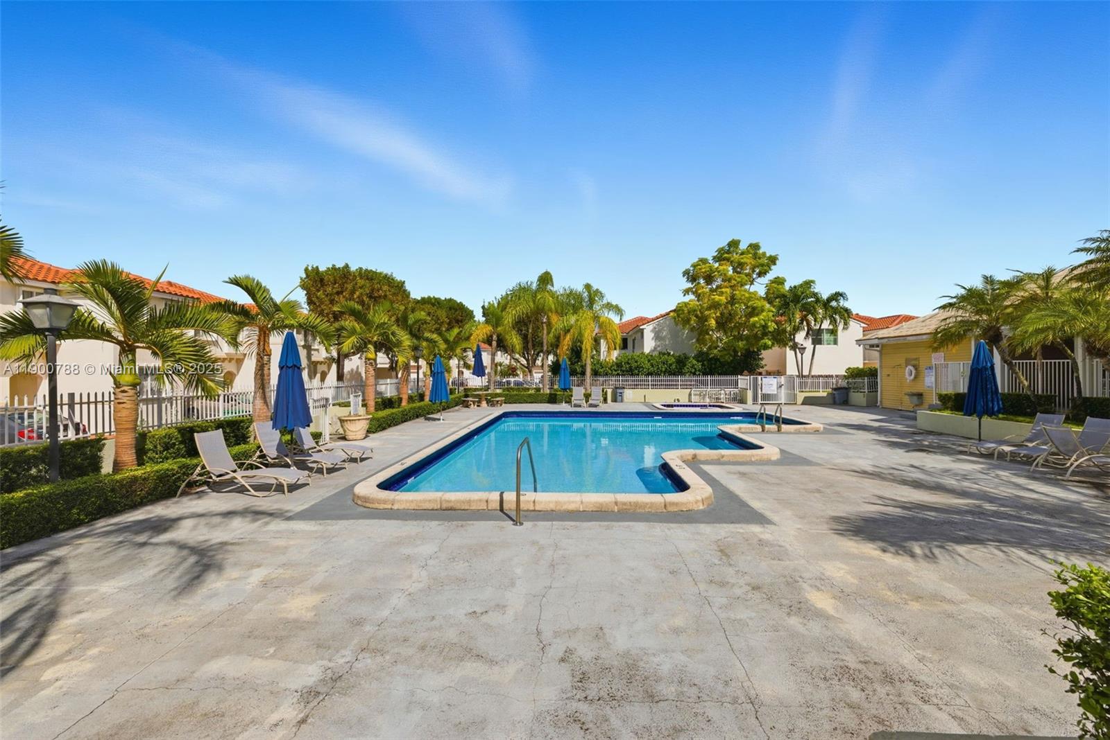 MAHOGANY ISLE HOMES CONDO - Residential