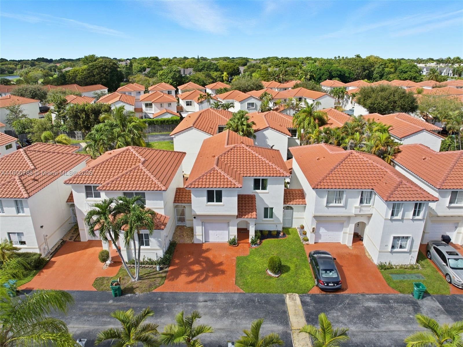 MAHOGANY ISLE HOMES CONDO - Residential