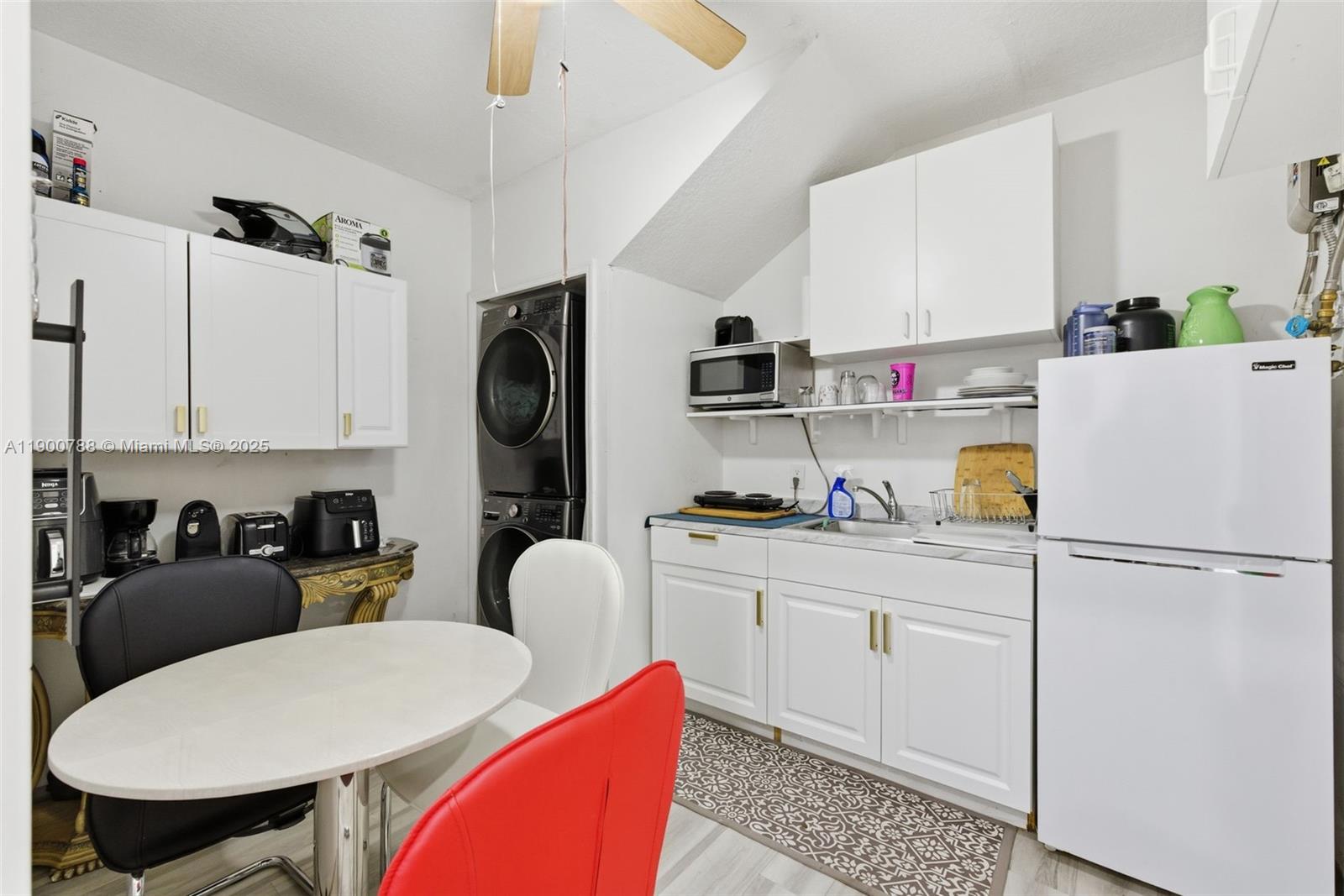 MAHOGANY ISLE HOMES CONDO - Residential