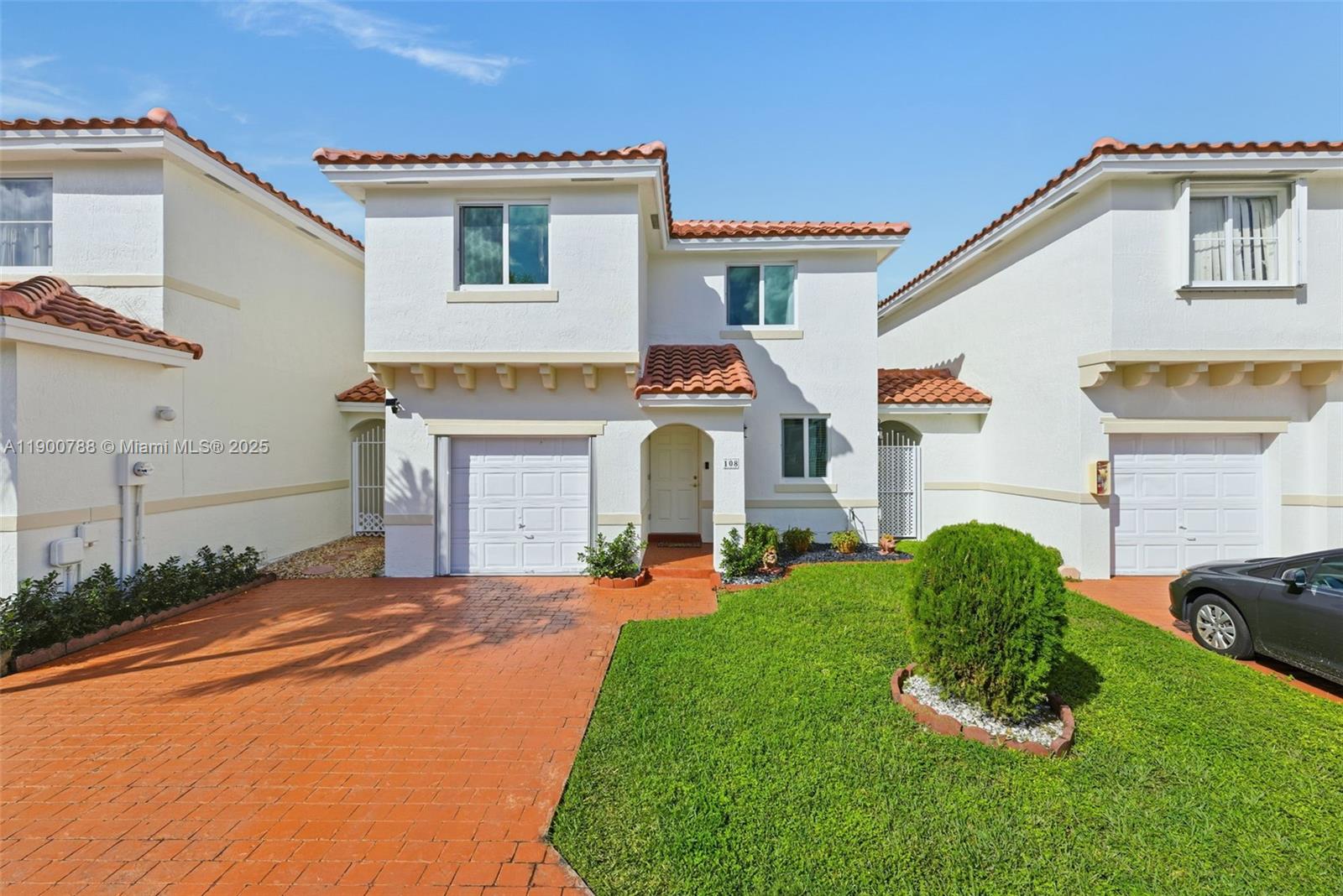 MAHOGANY ISLE HOMES CONDO - Residential