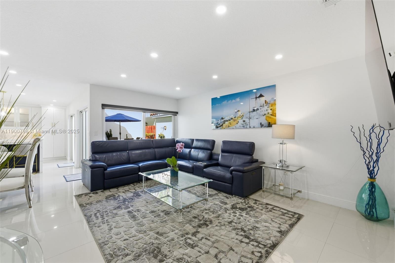 MAHOGANY ISLE HOMES CONDO - Residential