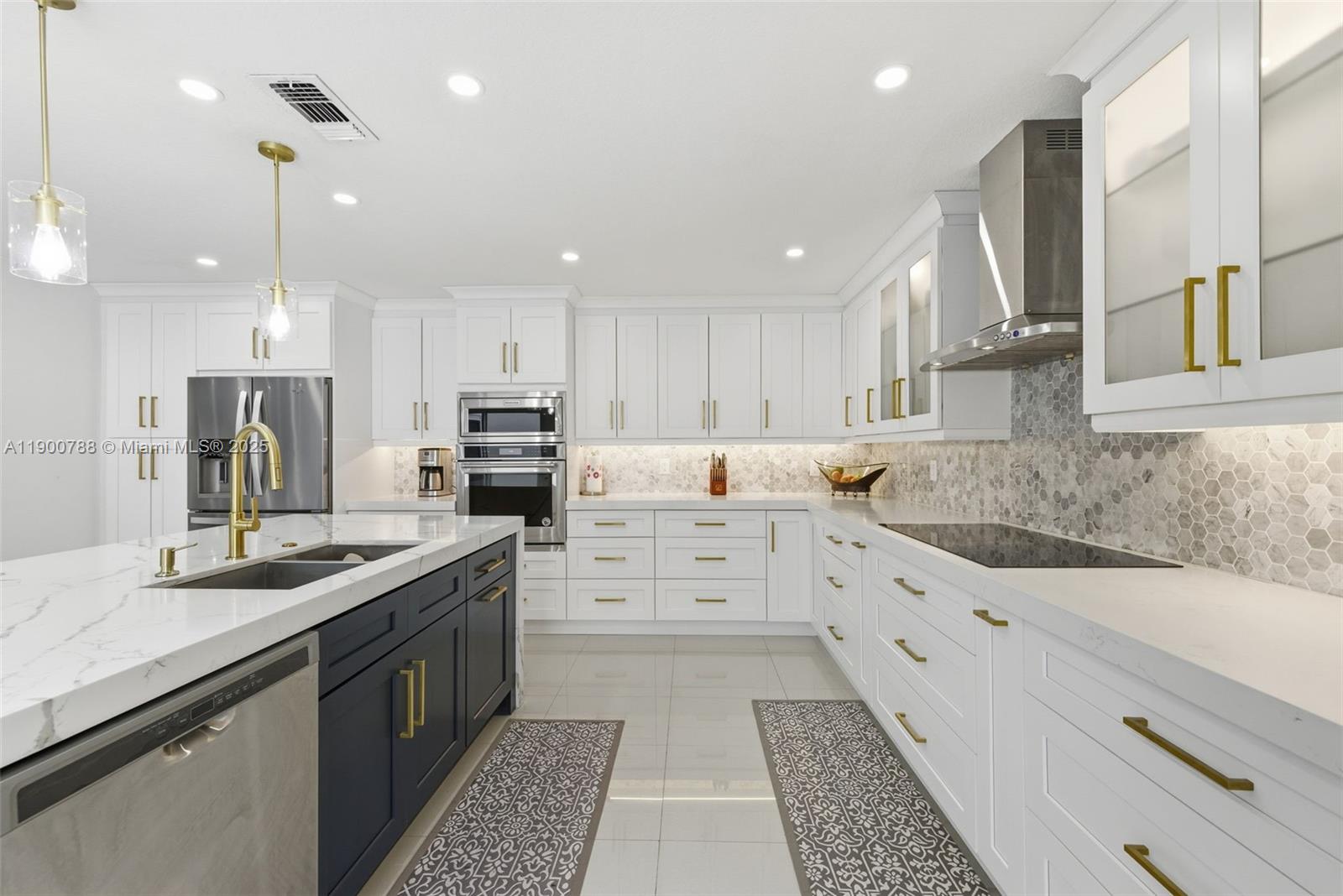 MAHOGANY ISLE HOMES CONDO - Residential