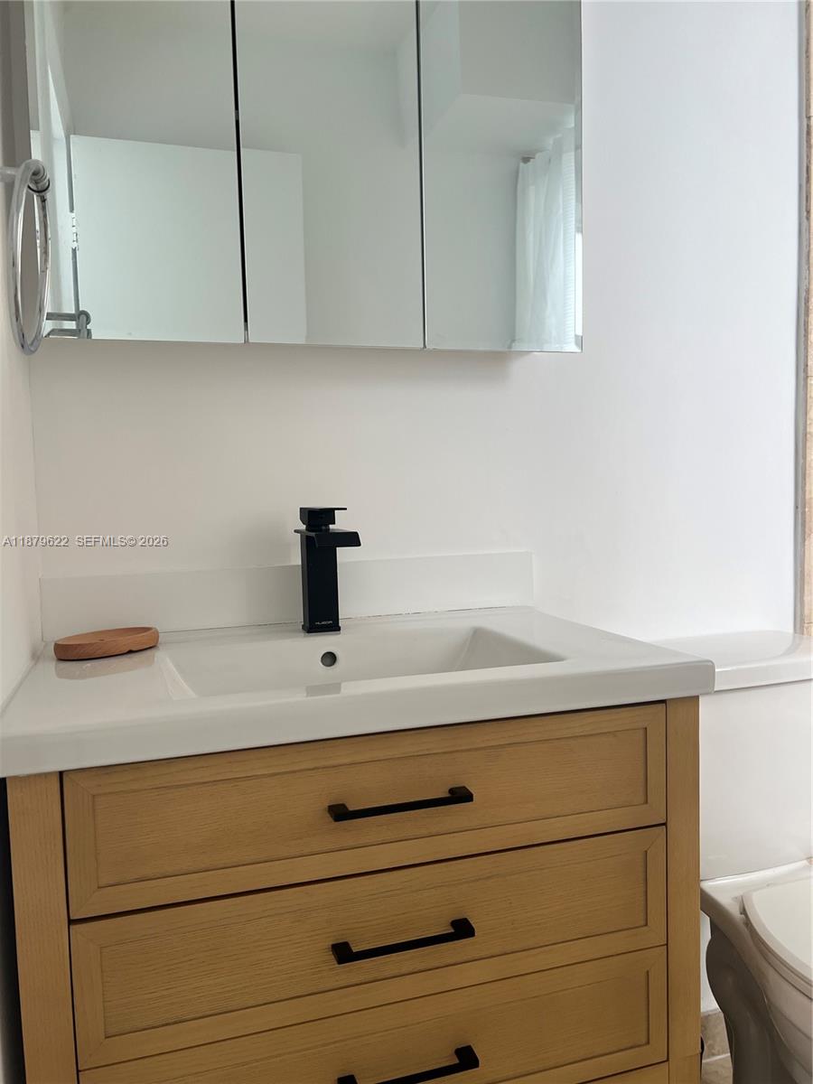 VIRGINIA OAKS CONDO - Residential