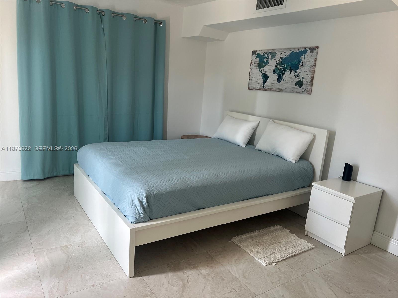 VIRGINIA OAKS CONDO - Residential