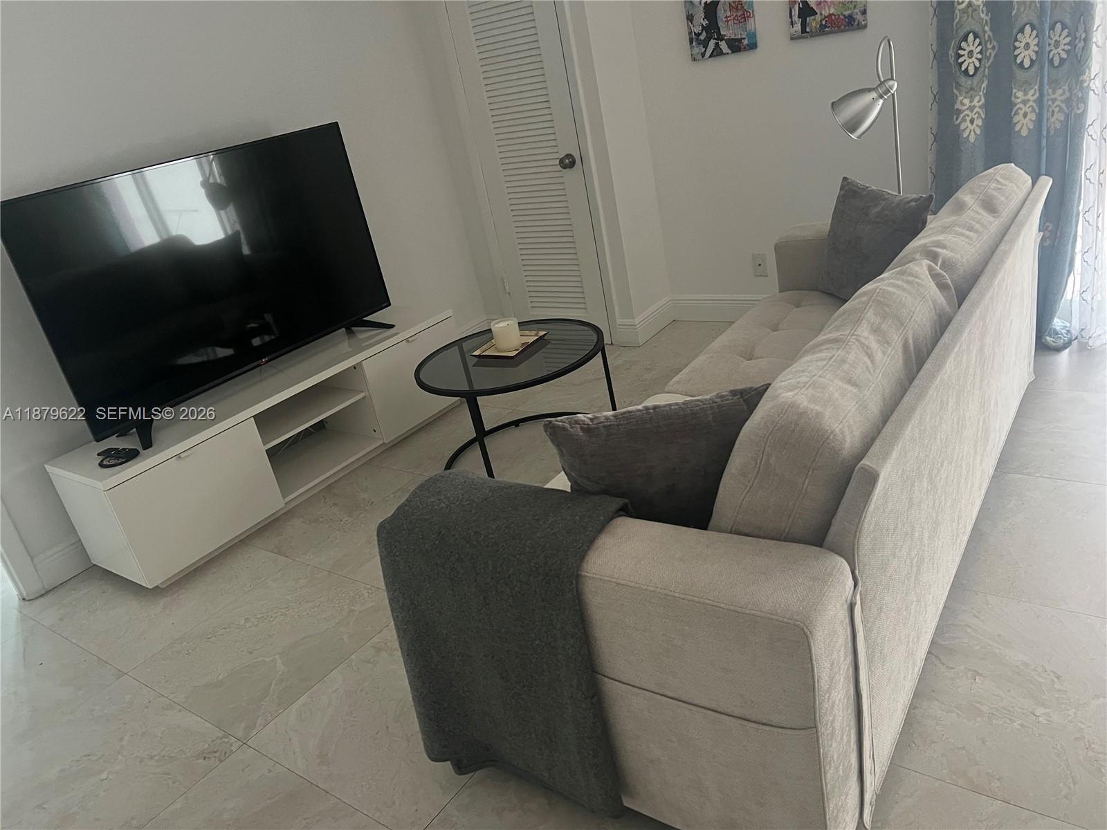 VIRGINIA OAKS CONDO - Residential