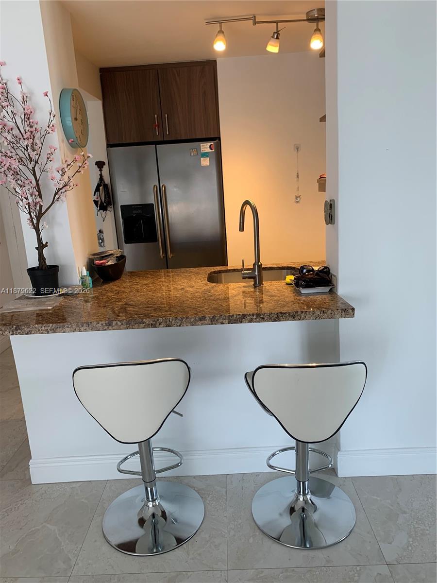 VIRGINIA OAKS CONDO - Residential