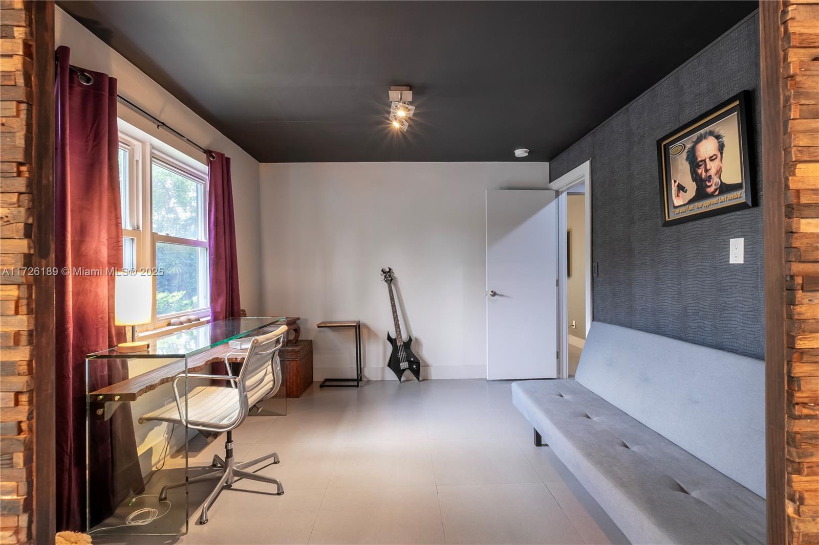 LOOK HOMESITES NO 4 - Residential Lease